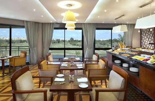 Dream Land Resort | Hilton Pyramids Golf