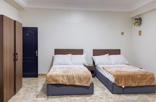 Oula Hotel | khufu house