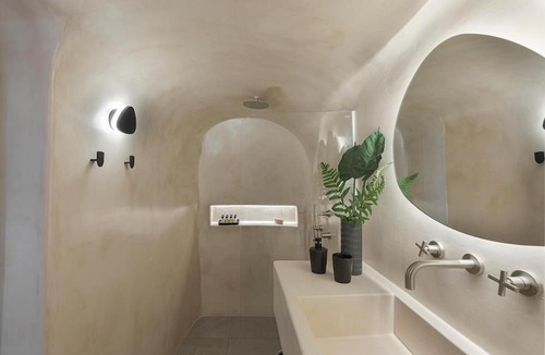 Oia Apartment | Exotic Cave Suite with Hot Tub and Sea view by Caldera Houses
