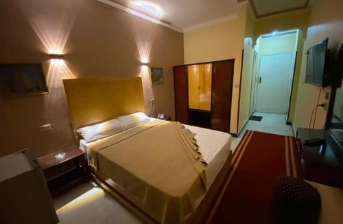 Luxor Hotel | Shady hotel, Luxor downtown