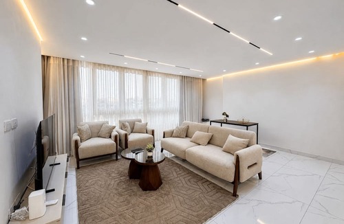 Az-Zahir Apartment | Elegant 3-Bedroom Flat Central Cairo