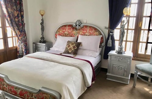 Heliopolis Condo | One bedroom apartment city views local to Airport