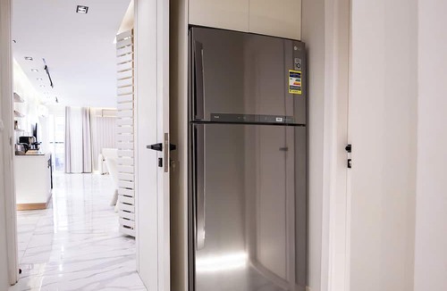 Al Duqqi Apartment | 4 Bedroom Apartment