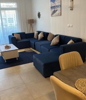 Al Alamayn Ski Chalet | مزارين شاليه العلمين