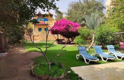 Tunis Village Villa | فيلا كوكو بقرية تونس