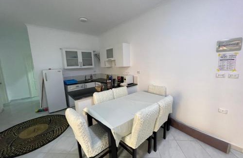 Al Mamsha El Seyahi Apartment | desert pearl three bedrooms