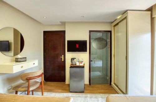 Kafrat al Jabal Hotel | Premium Pyramids BoutiQue With Rooftop Access