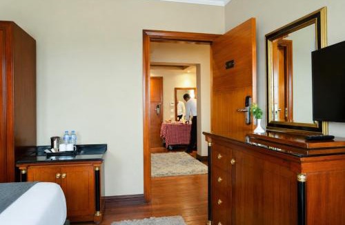 Al Duqqi Hotel | New Marwa Hotel