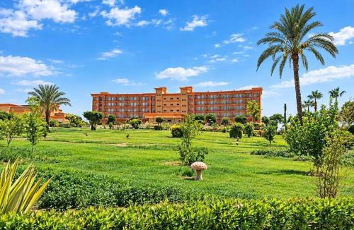 Luxor Hotel | Luxor International Hostel
