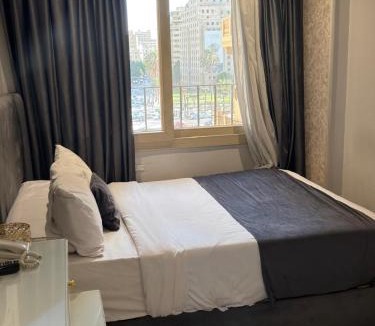 Qasr an-Nil Hotel | Cairo Lotus Hotel Thrir Sq