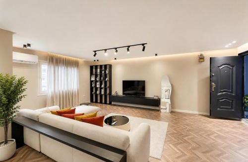 Al Duqqi Apartment | Elite stay 3 BEDRoOMS DOWTOWN Elpatal