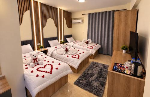 Al Haram House | LE Alibaba Pyramids Boutique