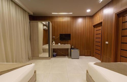 Qasr an-Nil Hotel | Royal Home Residence