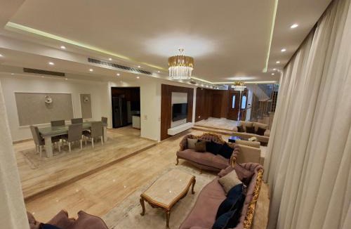 New Cairo Villa | فيلا مفروشة بالكامل للإيجار الشهري كمباوند أكاسيا القاهرة الجديدة