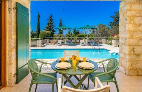 Antipata Villa | Villa Delfini by Villa Plus