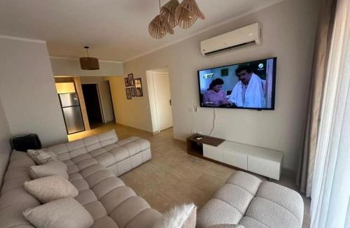 Sheikh Zayed City Resort | شقه بيفرلي هيلز الشيخ زايد