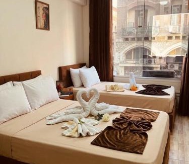 Qasr an-Nil Hotel | RÈVO Hotel-Downtown Cairo Stay