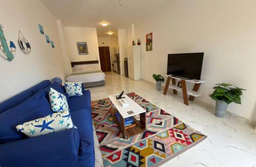 Village Road Apartment | Peaks -La Vista Studio with blacony