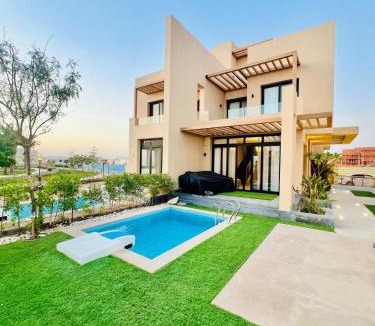 Makadi Bay Villa | Luxury Resort Villa with Private Pool Oasis