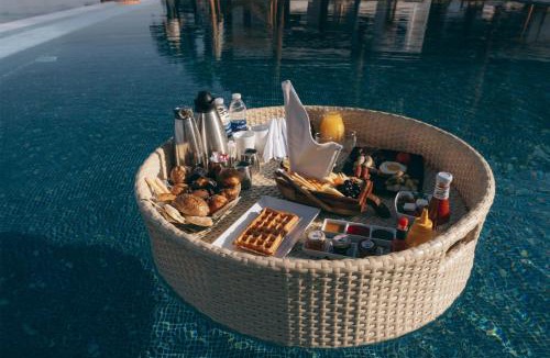 Luxor Resort | Hilton Luxor Resort & Spa