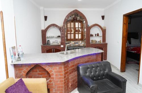 Luxor Apartment | horse apartments