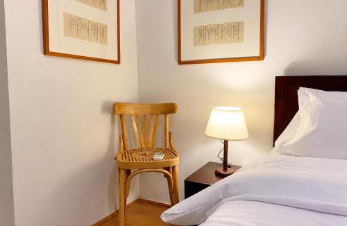 Al Duqqi Apartment | Stylish Studio in the Heart of Dokki