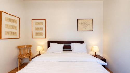 Al Duqqi Apartment | Stylish Studio in the Heart of Dokki