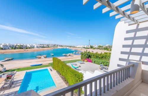 El Gouna Villa | Ollystays Luxury 4BR Villa, Heated Pool, Joubal Lagoon View !