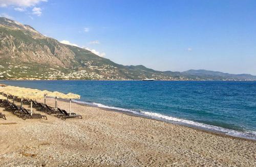 Anemomilos House | Casa Plati 2 - Peaceful Garden Stay with Pool