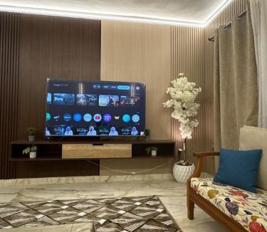 Sheikh Zayed City Apartment | Luxury Stay in Cairo