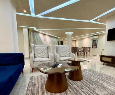Ash-Sharq Apartment | برج زيزينيا