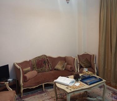 Abdin House | THrir square in downtown oLd cairo the capital city of the EGYPT King sweet and private bathroom and allows everything's u needed in downtown besaid auc University of Egypt STEL stELFALAki wonde location of th capil of Egy besa Greece cumps 14kilo airport