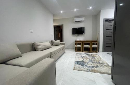 Al Mamsha El Seyahi Apartment | marvel white apartment