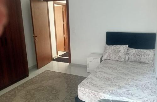 Al-Basatin Apartment | Zahrat One Katameya شقة لكم بالكامل ثلاث غرف و جنينة و مطبخ واثنان حمام كمبوند وان قطامية معمار المرشدي