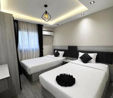 Al Duqqi Apartment | avenu elarab