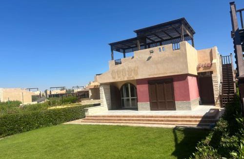 Al-Hammam Ski Chalet | See view Chalet 3 bedrooms Doaa elsmaa north cost stand alone 1 Ac 2 fans for family only