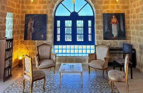 Yusuf as-Sidiq Villa | Casa Bartash Serine Lake View Retreat Entire Villa