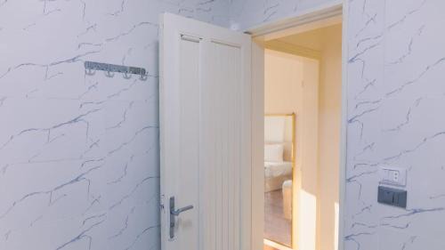 Qasr an-Nil Apartment | The Downtown Cairo Stay