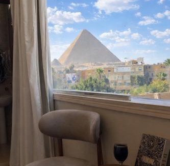 Kafrat al Jabal Hotel | pyramids palace view With Rooftop Access