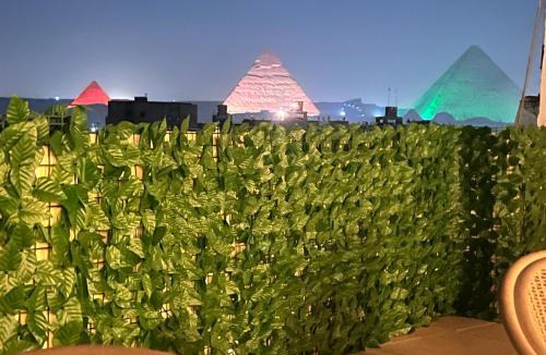 Giza Bed & Breakfast | pyramids light view