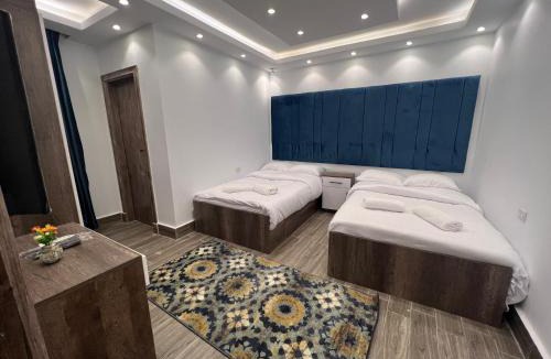 Giza Bed & Breakfast | pyramids light view