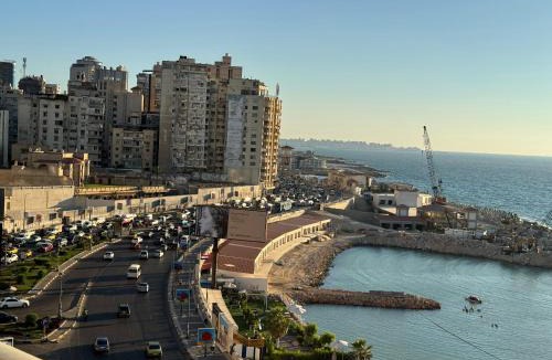 Ar-Raml 1 Apartment | Luxury Apartment Saba Basha direct Sea view