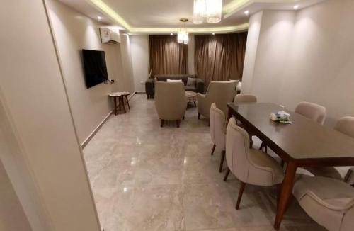 Gazirat Mit Oqbah Apartment | شقه فخمه سوبر لوكس بالمهندسين للعائلات