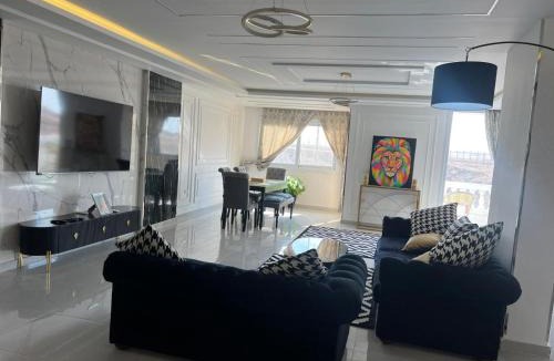 Pyramids Gardens Apartment | Grand Pyramids & GEM View