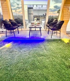 Al-Muntazah Apartment | El Zahraa group Ultra Lux ground floor first row,2 bedrooms with passes for Gates and 5 pass to private beach from May till end of October الترا لوكس صف اول دور ارضى غرفتين و صاله مع كارنيهات البوابه و كارنيهات شاطىء خاص من مايو لاخر اكتوبر للعائلات