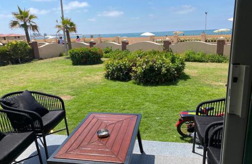 Al-Muntazah Apartment | El Zahraa group Ultra Lux ground floor first row,2 bedrooms with passes for Gates and 5 pass to private beach from May till end of October الترا لوكس صف اول دور ارضى غرفتين و صاله مع كارنيهات البوابه و كارنيهات شاطىء خاص من مايو لاخر اكتوبر للعائلات