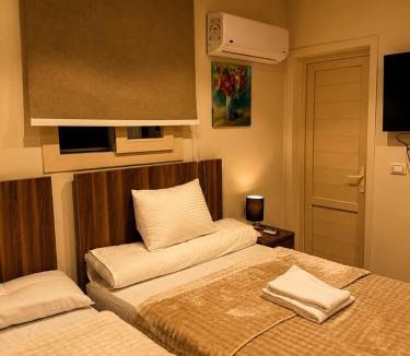 Giza House | Pyramids Green View