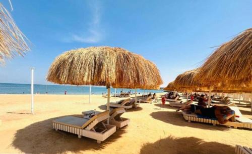 Al Mamsha El Seyahi Apartment | Princess resort with beach access B11