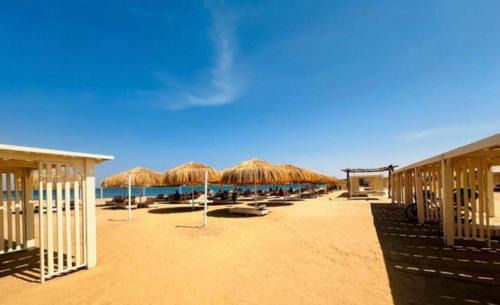 Al Mamsha El Seyahi Apartment | Princess resort with beach access B11