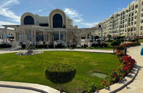 Sahl Hasheeh Hotel | Joy'Apartments in Gravity Hotel Aquapark Sahl Hasheesh for foreign passport holders only